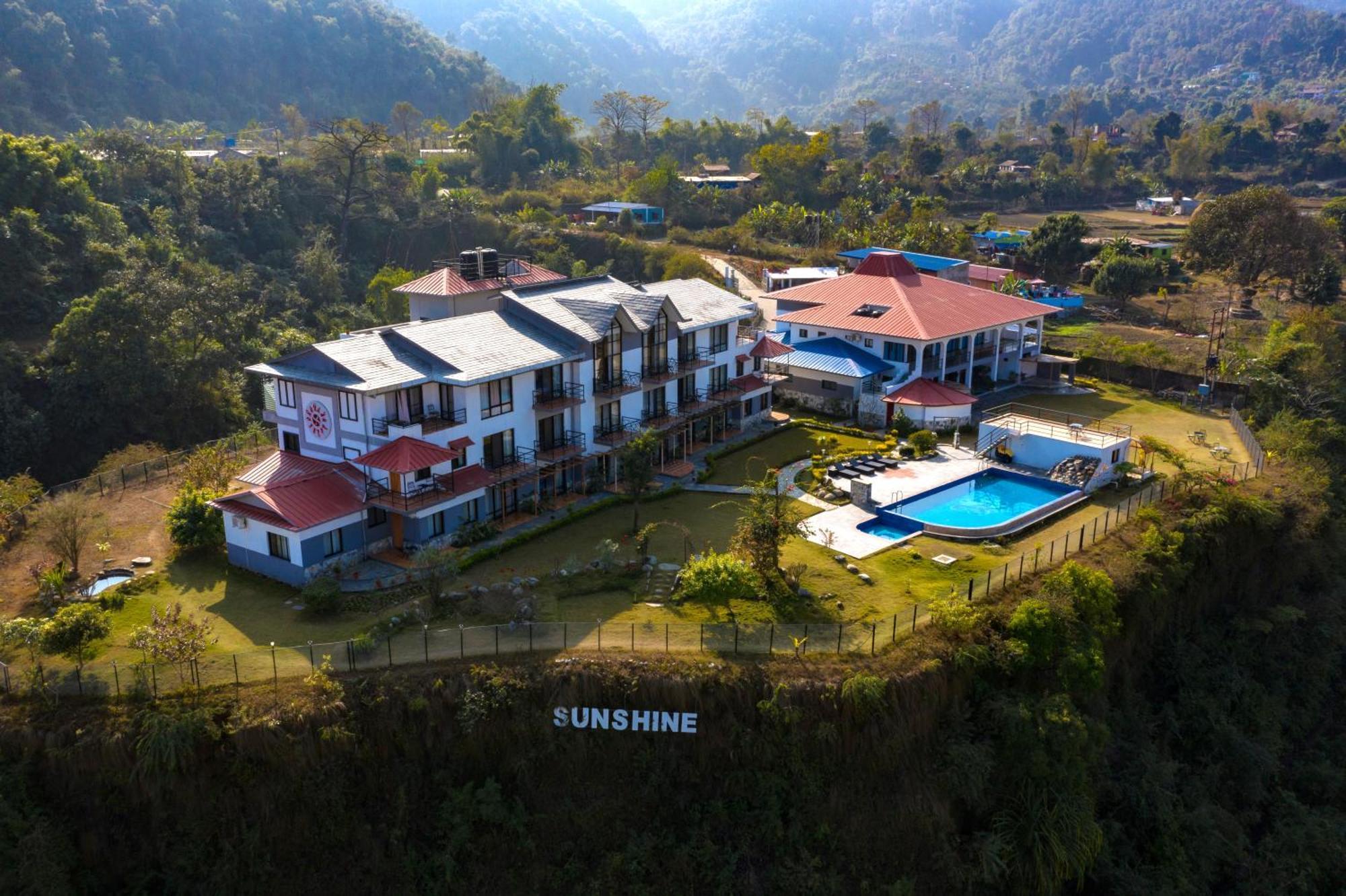 Sunshine Resort Pokhara Extérieur photo